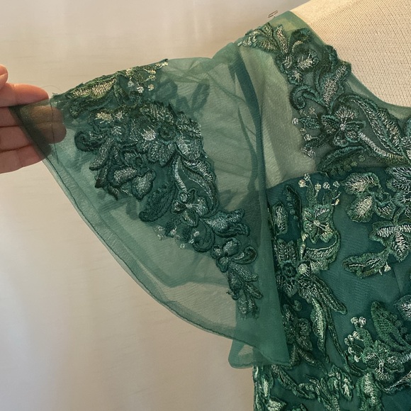 Plus size wedding dress, formal floor length gown unmarked size 24 - Picture 6 of 10